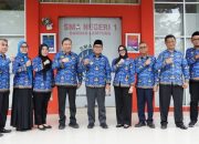 Pj Gubernur Lampung Tinjau Program Makan Bergizi Gratis di Sekolah