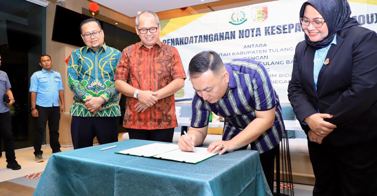 Pj Bupati Tulang Bawang Hadiri Penandatanganan Kesepakatan Bersama dengan Kejari Tulang Bawang