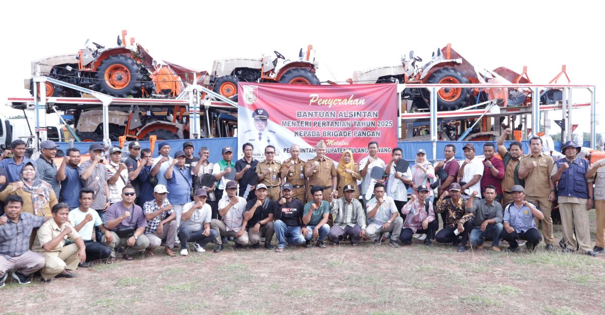 Pj Sekdakab Tulang Bawang Hadiri Penyerahan Bantuan Alsintan dari Menteri Pertanian untuk Brigade Pangan