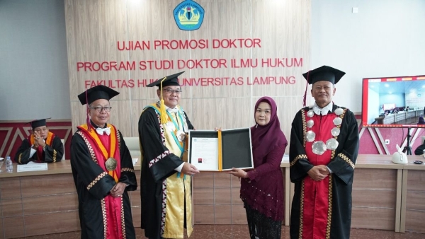 Unila Lahirkan Doktor Hukum ke-30, Disertasi Ungkap Kunci Kesejahteraan Desa