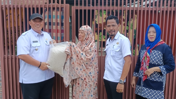 Pemkot Bandar Lampung Salurkan Bantuan Beras untuk Korban Banjir