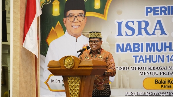 Pj Gubernur Lampung Ajak Masyarakat Transformasi Diri melalui Peringatan Isra Miraj