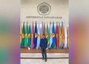 Apoteker di Labirin Singularitas Medis Kontemporer