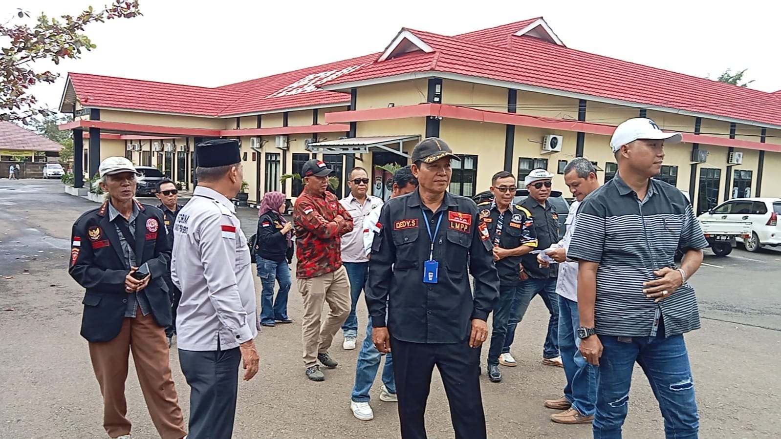 FMPB Laporkan Aries Sandi ke Polres Pesawaran, Diduga Gunakan Dokumen Palsu