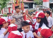 Kapolres Sangihe Kunjungi SDN 2 Tahuna, Beri Motivasi Siswa Raih Cita-cita