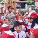 Kapolres Sangihe Kunjungi SDN 2 Tahuna, Beri Motivasi Siswa Raih Cita-cita