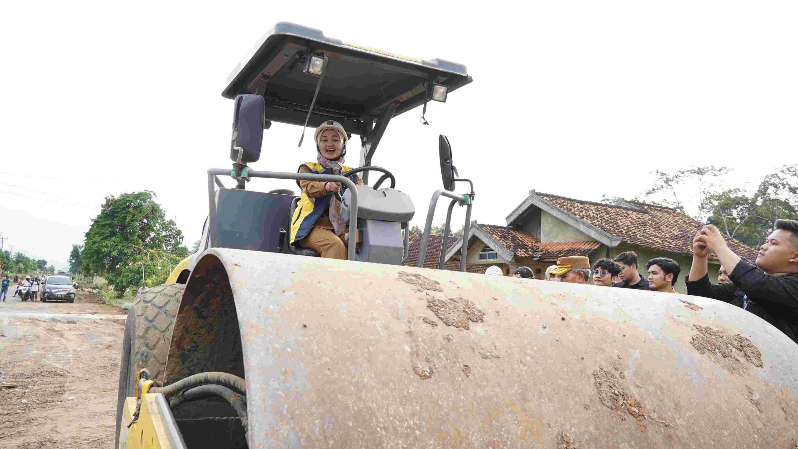 Jalan Jabung-Simpang Maringgai Diperbaiki, Wagub Jihan: Jalan Mulus untuk Lampung
