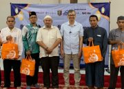 Bakrie Amanah Berbagi Kado Bahagia Ramadhan untuk Marbot dan Guru Ngaji di Bandar Lampung