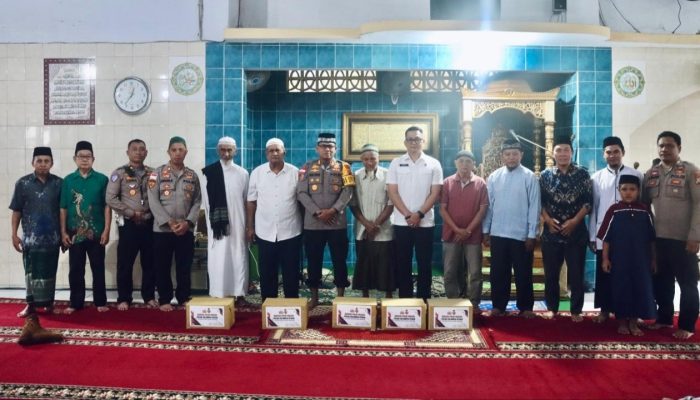 Polres Sangihe Gelar Jumat Keliling, Pererat Silaturahmi dengan Masyarakat