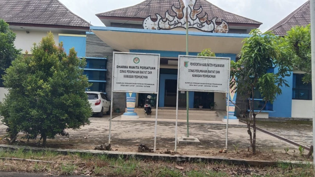 Perumahan Ghalia Cluster Pesawaran Diduga Ilegal, Limbah Cemaskan Warga