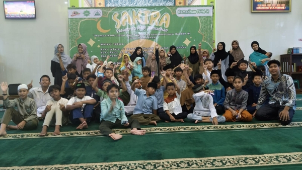 Puluhan Anak Ikuti Pesantren Kilat Ramadan di Masjid Al Iman Bandar Lampung