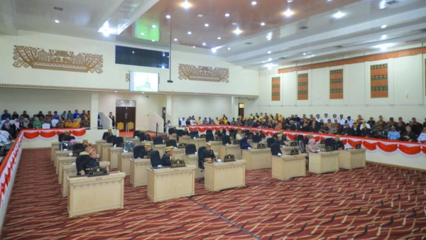 Bupati Tulang Bawang Qudrotul Ikhwan Hadiri Rapat Paripurna DPRD Rangka Peringatan HUT Tulang Bawang Ke-28 Tahun