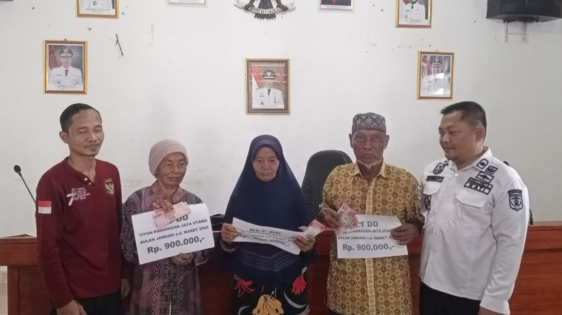 Pemerintah Tiyuh Panaragan Jaya Utama Salurkan BLT-DD Tahap Pertama