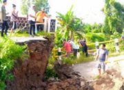 Wakil Bupati Lampung Selatan Tinjau Lokasi Jembatan Ambrol, Janji Perbaikan Cepat untuk Pulihkan Akses Warga