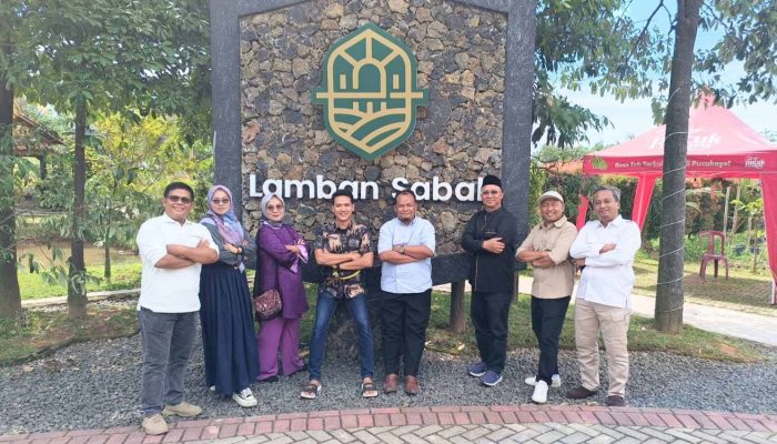 Tokoh Masyarakat Lampung Bahas Problematika Infrastruktur dan Ekonomi di Lamban Sabah