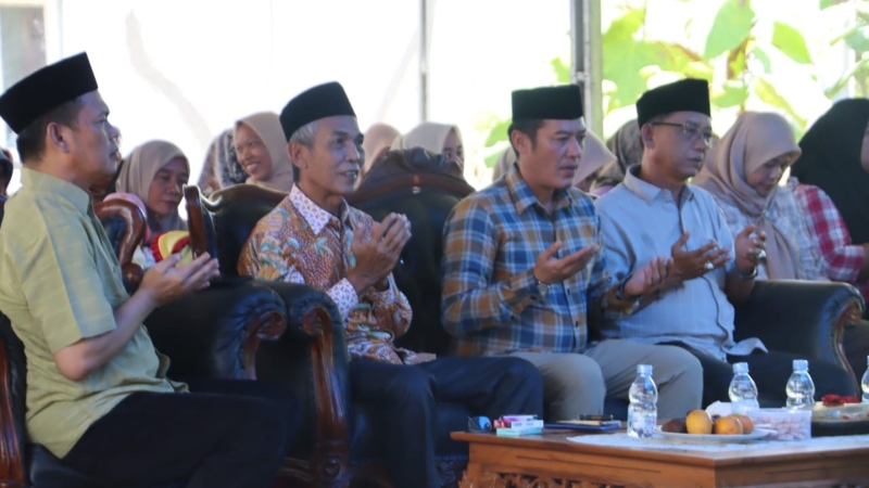 Bupati Dedi Irawan Hadiri Halal Bihalal dan Tasyakuran di Pekon Rawas