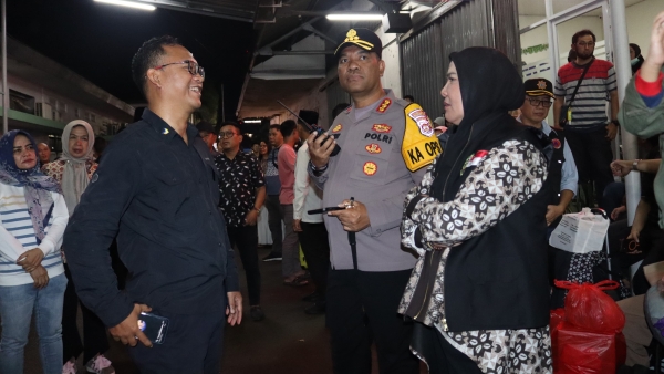 Antrean di Pool Damri, Walikota Eva Dwiana Jelaskan Penyebab Keterlambatan Bus