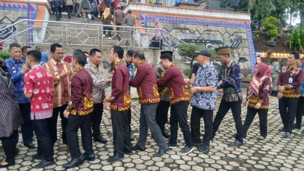 Hari Pertama Kerja Usai Lebaran, Pemkab Tanggamus Gelar Apel Perdana dan Halalbihalal