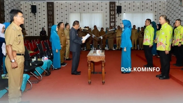 Bupati Lantik Pengurus TP PKK dan Tim Pembina Posyandu Tulang Bawang Periode 2025-2030