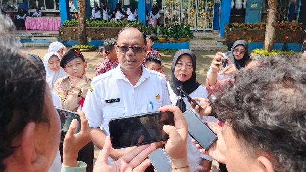 Presiden Prabowo Batal Tinjau Makan Bergizi Gratis di SDN 129 Palembang, Siswa Tetap Antusias