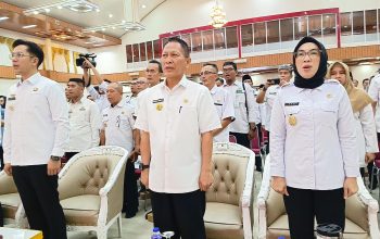 Bupati Tulang Bawang, Drs. Qudrotul Ikhwan, M.M., bersama para pejabat daerah menghadiri peluncuran dan dialog percepatan pembentukan Koperasi Desa/Kelurahan Merah Putih di Graha Adora, Kabupaten Pesawaran, Rabu (28/5/2025).