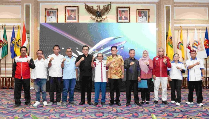 Gubernur Lampung Dampingi Buruh Dengar Janji Presiden