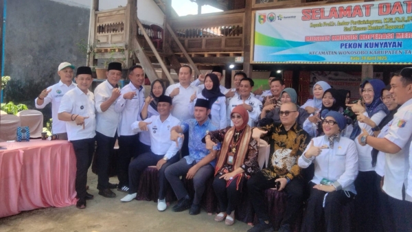 Stafsus Kemenkop RI Kawal Pembentukan Koprasi Merah Putih di Kunyayan