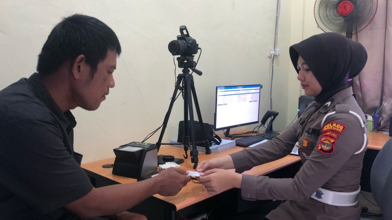 Satlantas Pesisir Barat Jemput Bola, Permudah Urus SIM Warga