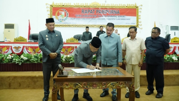 DPRD Tubaba Sahkan 6 Raperda, Perkuat Pembangunan Daerah