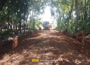 Dorong Ekonomi Lokal, Dana Desa Mulya Kencana Fokus Bedah Jalan