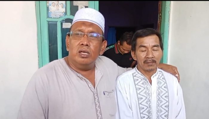 Ketua Ponpes Riyadhus Sholihin Ulurkan Tangan Bantu Bocah Lumpuh di Lampung Selatan