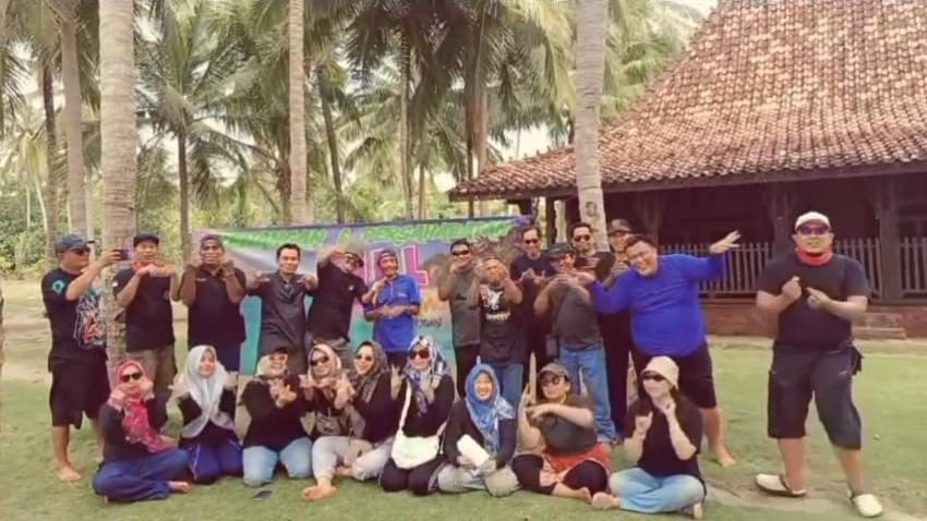 Rayakan Usia Emas, Alumni SMAN 2 Teluk Betung 94 Gelar Reuni di Pahawang