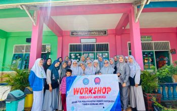 Dosen Fakultas Kesehatan Universitas Muhammadiyah Pringsewu (UMPri), bersama tim pelaksana program pengabdian masyarakat inovatif, saat berbincang dengan orang tua siswa TK Aisyiyah 1 Pringsewu, Jumat (2/5/2025).