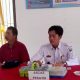 Peratin Pekon Labuhan, Arzak, saat memimpin sosialisasi pembentukan Koperasi Merah Putih di Balai Pekon Labuhan, Kecamatan Pulau Pisang, Kabupaten Pesisir Barat, Kamis (22/5/2025). Kegiatan ini merupakan tindak lanjut dari Inpres No. 9 Tahun 2025 tentang percepatan pembentukan koperasi desa.