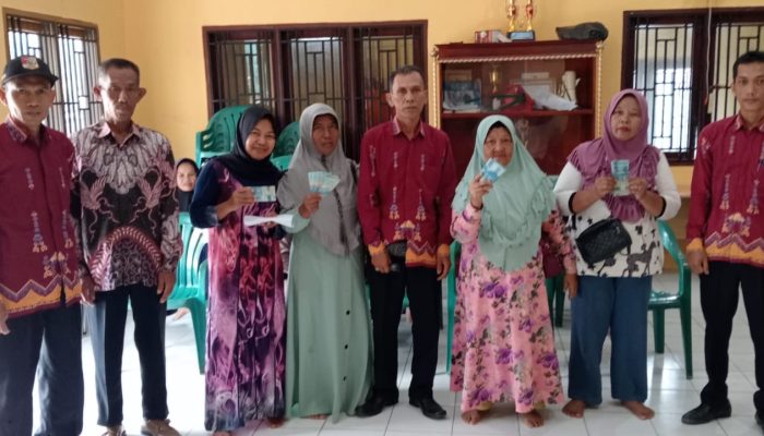 Tiyuh Menggala Mas Salurkan BLT-DD 2025 untuk Warga Kurang Mampu dan Sakit Menahun