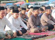 Bupati dan Wakil Bupati Pesisir Barat Ikuti Salat Iduladha di Lapangan Merdeka Labuhan Jukung