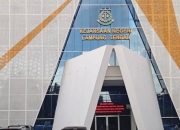 Usut Tuntas Korupsi Chromebook dan Jalan, KAMPUD Sambangi Kejari Lampung Tengah