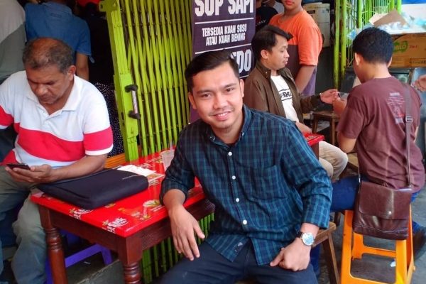 Jangan Sebut Aku Anak Kecil Paman, Namaku Adalah Marindo Kurniawan