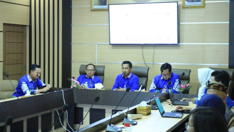 Optimalisasi Kinerja, FKIP Unila Serahkan POK Baru 2025