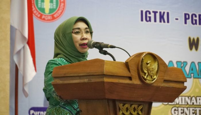 Dorong SDM Lampung Emas 2045, PKK Lampung Bekali Guru TK Membatik dan Pahami Karakter Anak