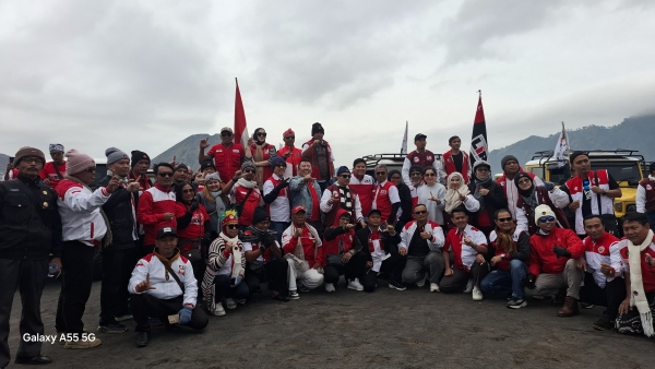 LSM LIRA Serukan Hukuman Mati Koruptor dalam Deklarasi di Bromo