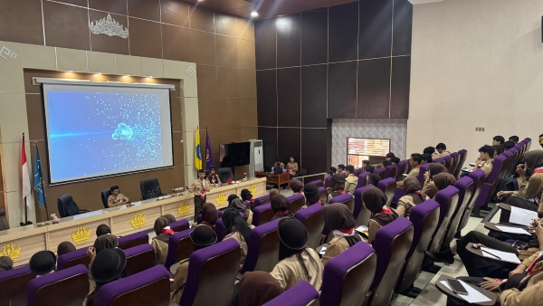 FKIP Unila Latih 1.784 Mahasiswa Angkatan 2024 Lewat Pramuka