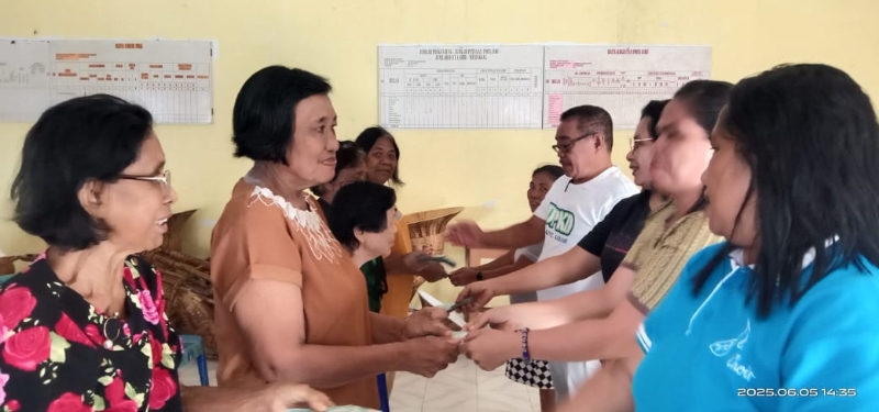 29 KPM Pempalaraeng Terima BLT Dana Desa, Kapitalaung Tekankan Pemanfaatan Sesuai Kebutuhan
