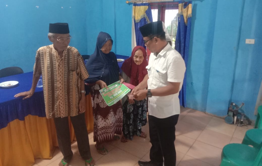 Pemerintah Pekon Way Sindi kembali menyalurkan BLT-DD Tahap I Tahun 2025 kepada para lansia dan keluarga penerima manfaat sebagai bentuk kepedulian dalam meringankan beban ekonomi masyarakat.
