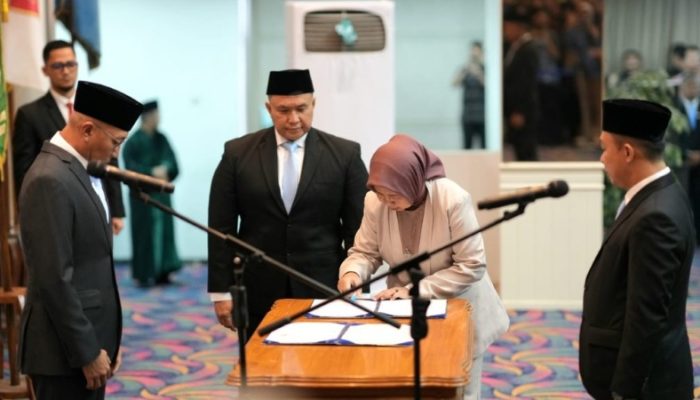 Rektor Unila Hadiri Pelantikan Sekda Lampung