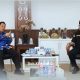 Bupati Tulang Bawang, Drs. Qudrotul Ikhwan, MM, menerima audiensi dari Ketua DPC GRANAT Tulang Bawang beserta jajaran di ruang kerja Bupati Tulang Bawang, Senin (02/06/2025).