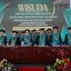 Para pimpinan dan dosen Sekolah Tinggi Ilmu Tarbiyah (STIT) Al Hikmah Bumi Agung berfoto bersama dalam prosesi Wisuda ke-V dan Launching Program Pascasarjana Manajemen Pendidikan Islam (MPI), Sabtu (19/7/2025).