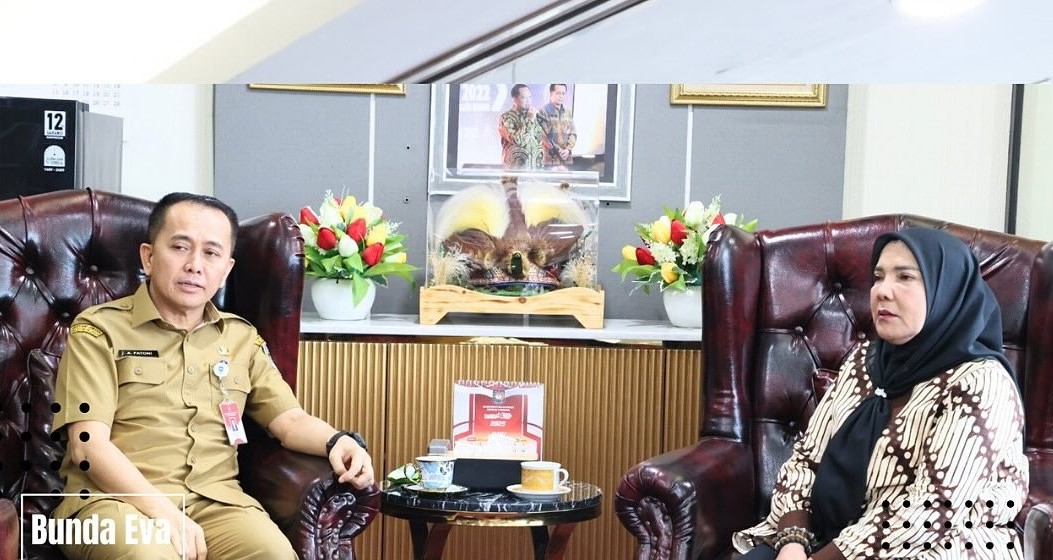 Wali Kota Bandar Lampung, Hj. Eva Dwiana, melakukan audiensi dengan Direktur Jenderal Bina Keuangan Daerah Kementerian Dalam Negeri RI, Dr. Drs. Agus Fatoni, M.Si., di Jakarta, Senin (30/6/2025).