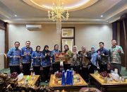Bupati Way Kanan, dr. Ayu Asalasiyah, S.Ked., menerima kunjungan silaturahmi dan koordinasi dari jajaran PT Permodalan Nasional Madani (PNM) di ruang kerjanya, Rabu (18/06/2025).