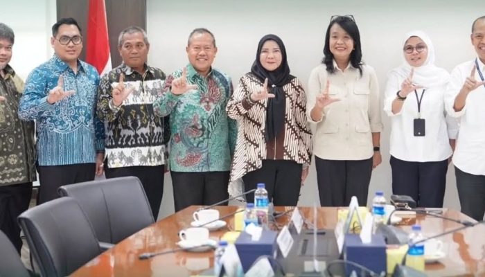 Wali Kota Eva Dwiana Audiensi dengan Wamen PUPR Bahas Banjir, Akses Air Bersih, dan Infrastruktur Jalan di Bandar Lampung